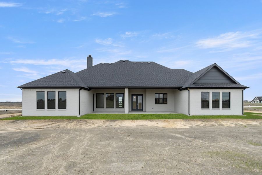 Exterior details and patio area of a home in Byrum Ranch, Venus (Image 3).