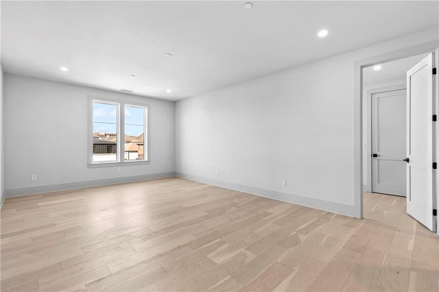 Spacious, unfurnished interior of a new home in , Fayetteville (Image 61).