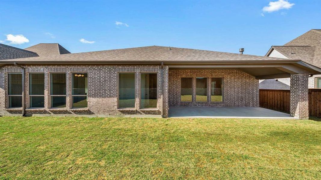 Exterior details and patio area of a home in Terraces, Rockwall (Image 3).
