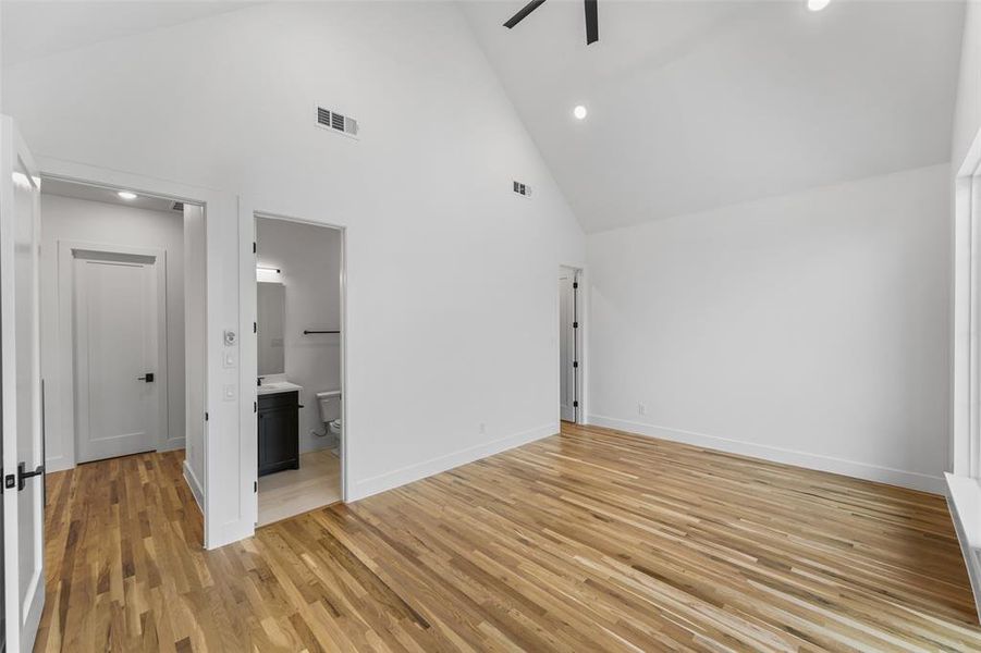 Spacious, unfurnished interior of a new home in , Dallas (Image 21).