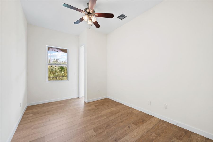 Spacious, unfurnished interior of a new home in , Fort Lauderdale (Image 15).