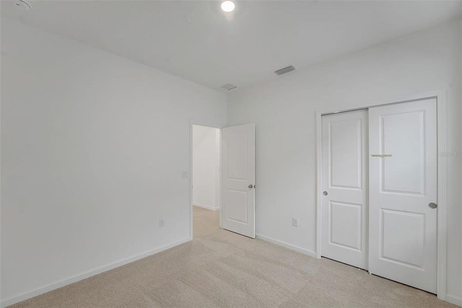 Spacious, unfurnished interior of a new home in Cypress Park Estates, Haines City (Image 36).