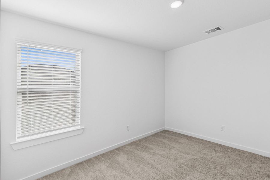 Spacious, unfurnished interior of a new home in Summerview, Fulshear (Image 35).