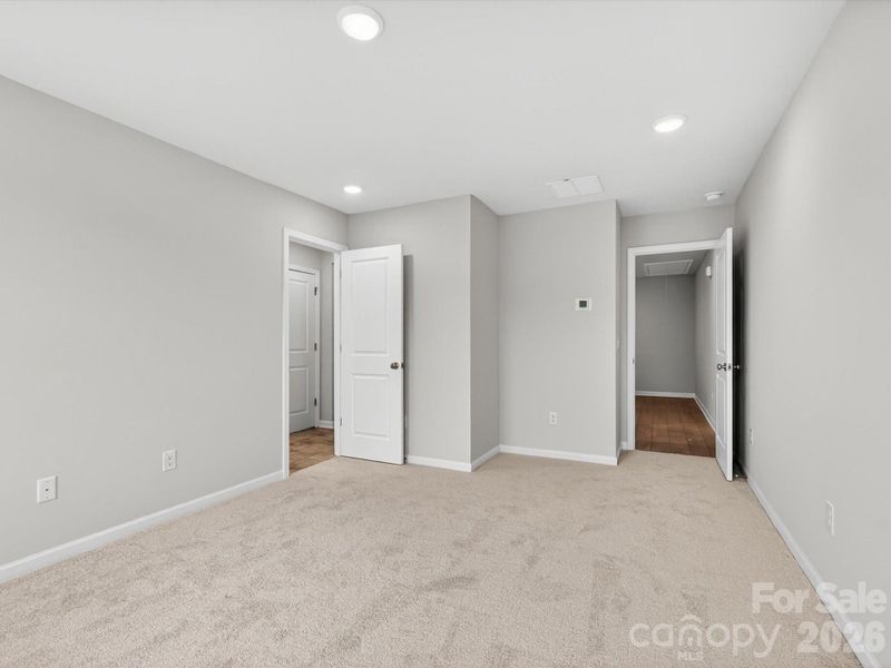 Spacious, unfurnished interior of a new home in Hardy Pond Townhomes, Rock Hill (Image 21).