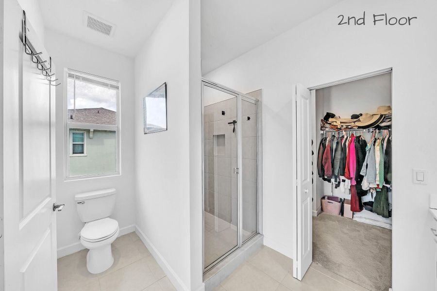 17 Primary Bathroom (3)