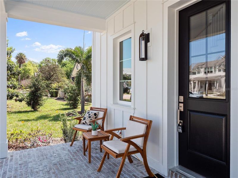 Exterior details and patio area of a home in , Oakland (Image 26).