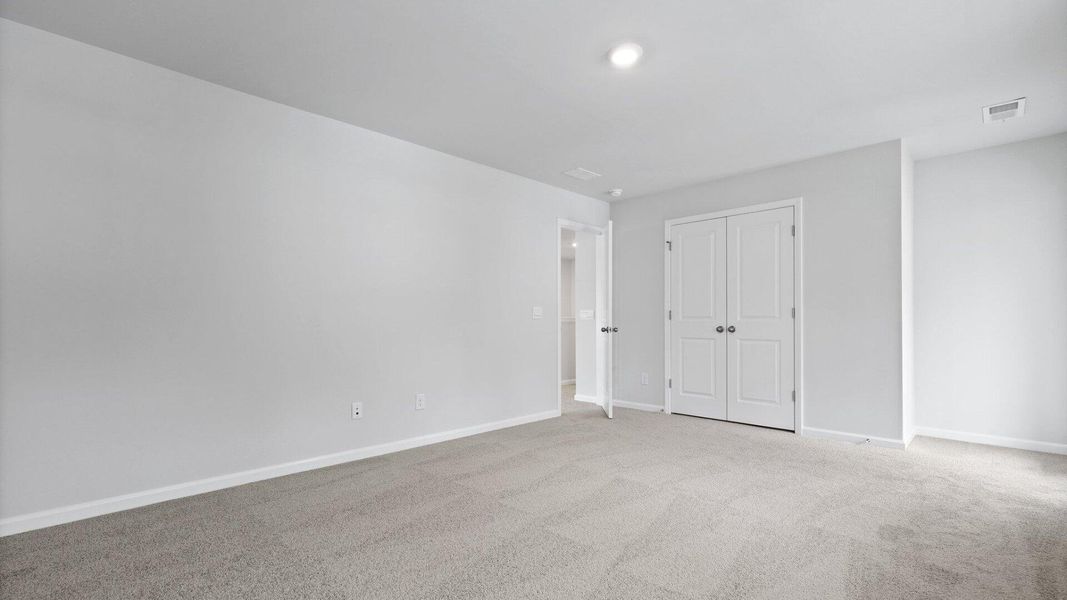 Spacious, unfurnished interior of a new home in Founders Corner, Summerville (Image 32).