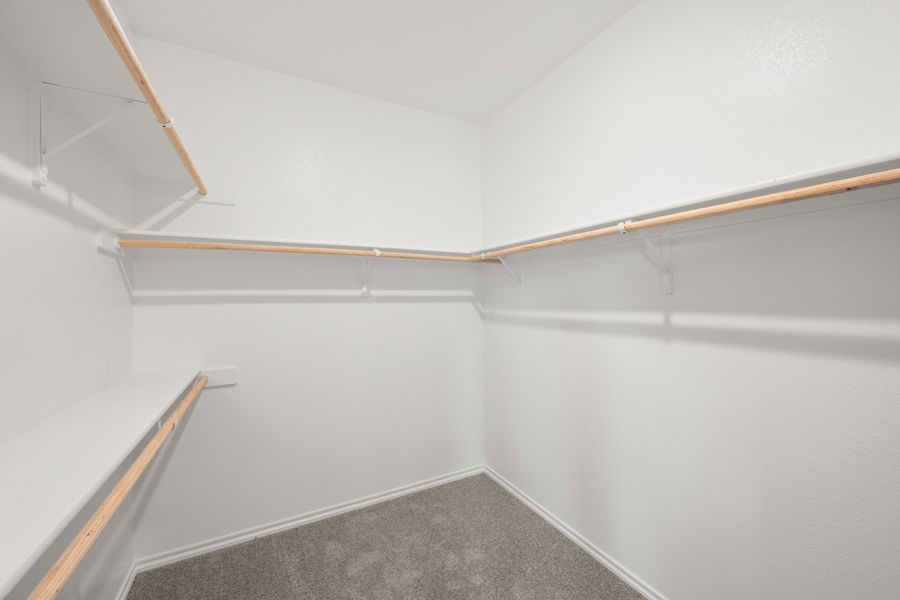 Spacious, unfurnished interior of a new home in Chisholm Hills, Cleburne (Image 23).