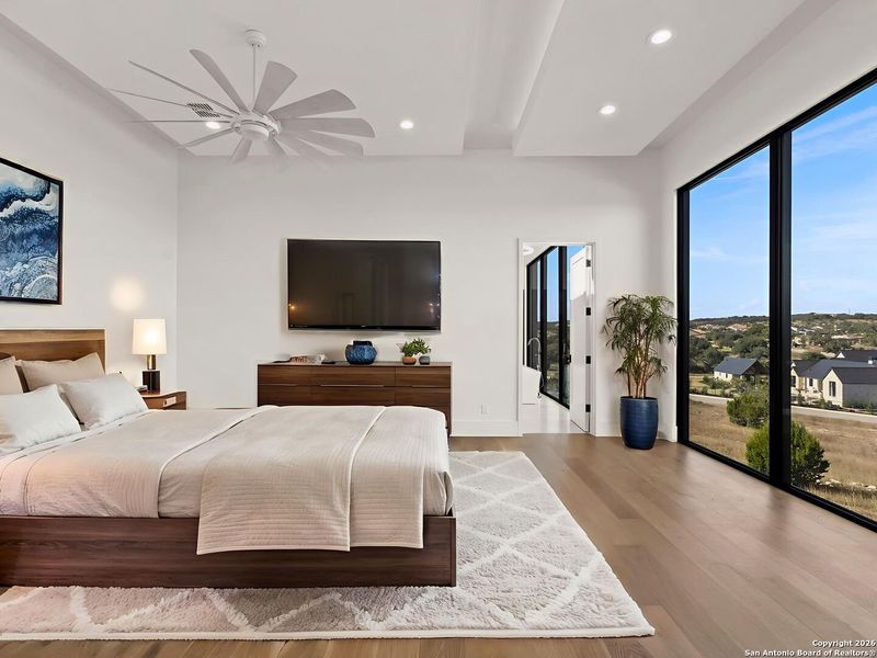 Furnished interior view inside a new home in , Boerne (Image 11).