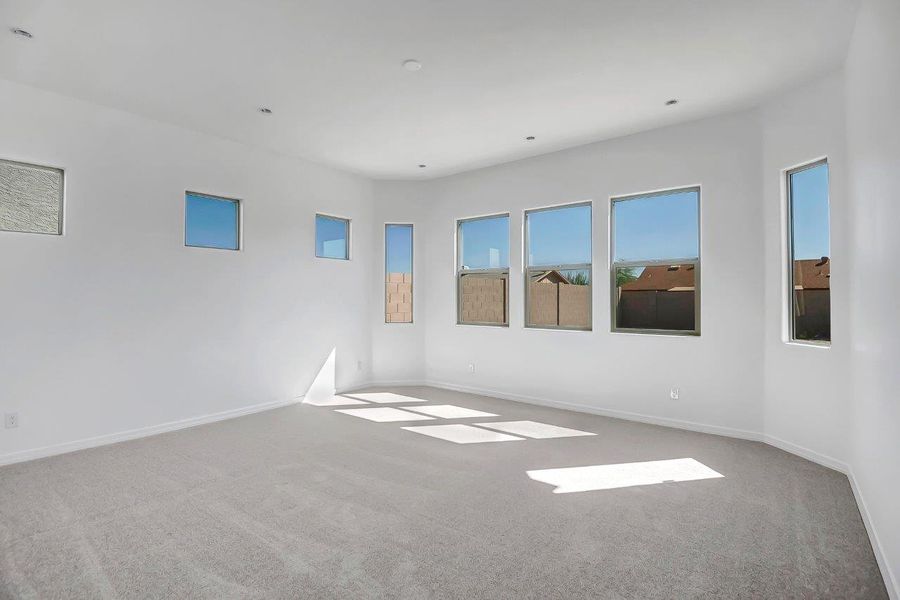 Spacious, unfurnished interior of a new home in Legends at Thunderbird, Glendale (Image 23).