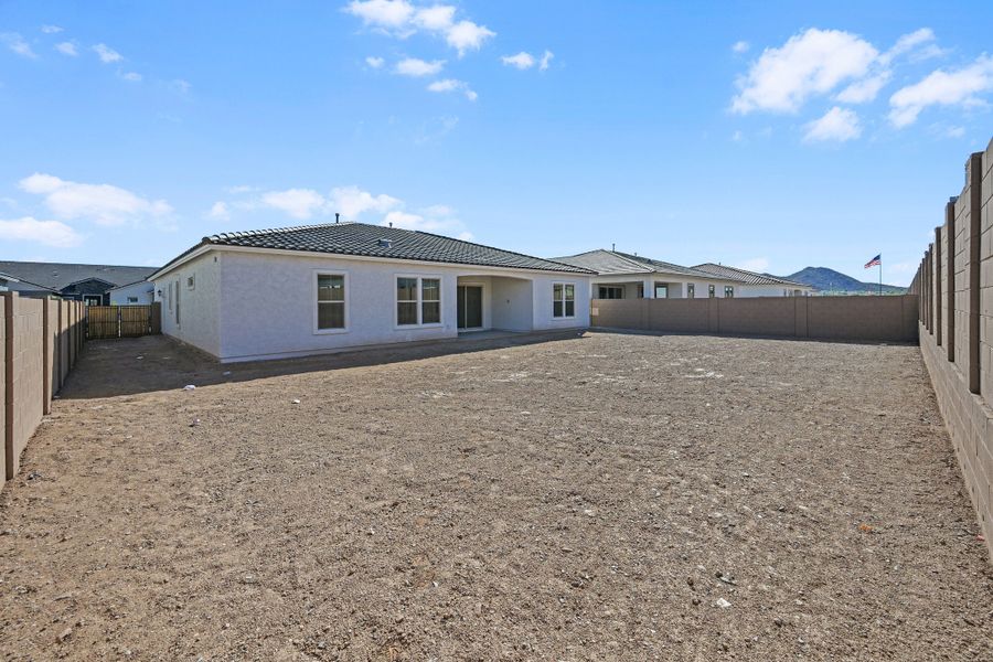 Exterior details and patio area of a home in Aloravita South, Peoria (Image 4).