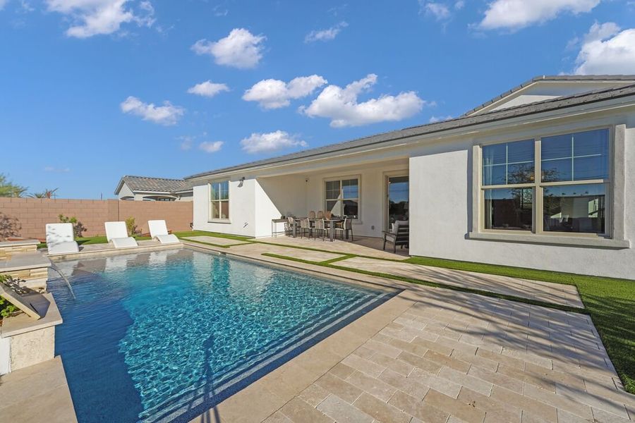 Representative exterior details of a home built from the Overland by Taylor Morrison in Combs Ranch Journey Collection, San Tan Valley (Image 4).