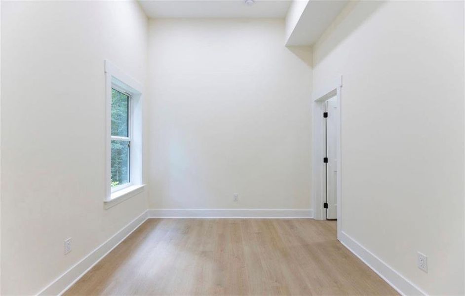 Spacious, unfurnished interior of a new home in , Peachtree Corners (Image 23).