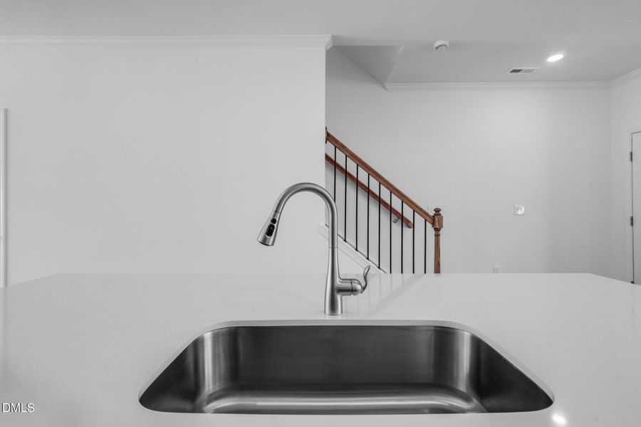 SUN_ElmGrove_Pic_Jackson_QMI_17_Kitchen_