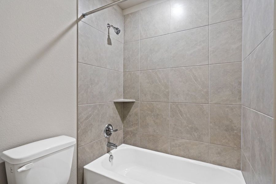 040_lb102765_33 040_lb102765_33