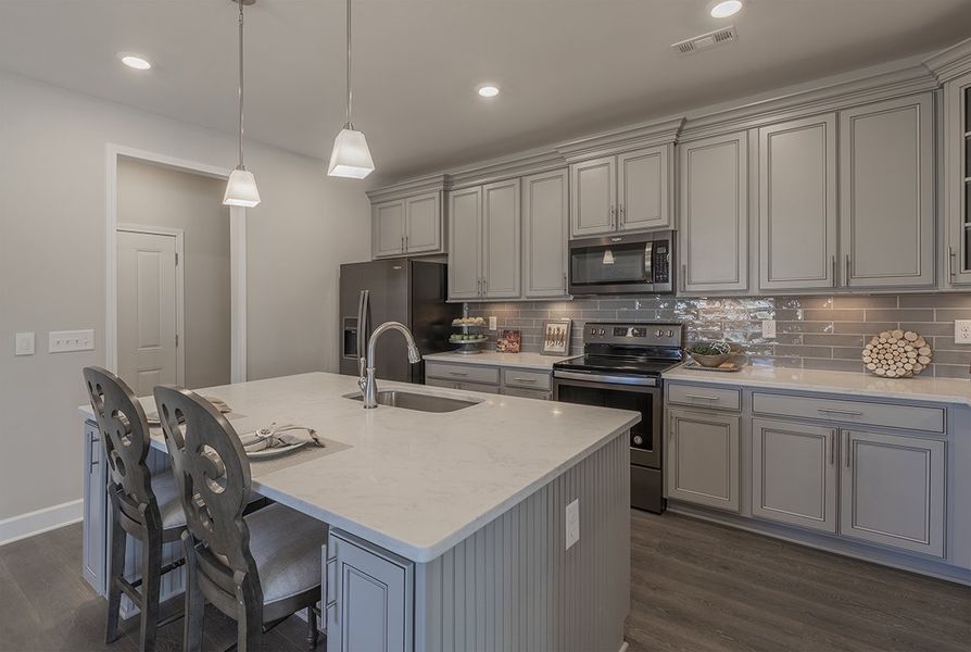 Eppes GY, 2-Story Home