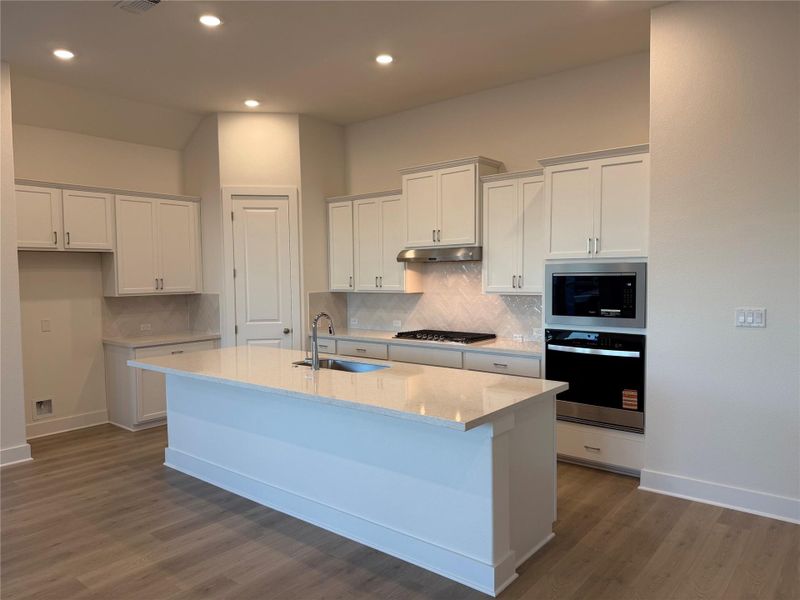 Center Island in open concept Kitchen