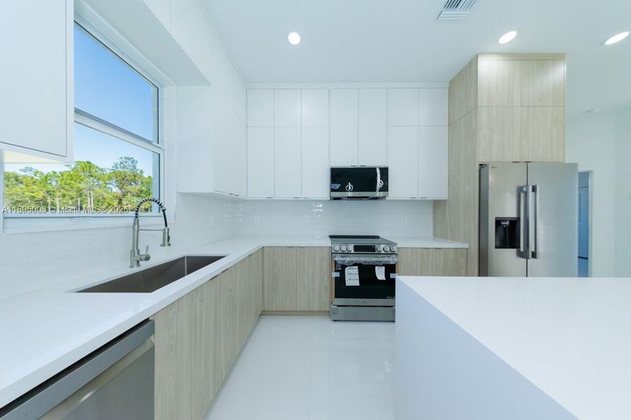 Furnished interior view inside a new home in , Lehigh Acres (Image 15).