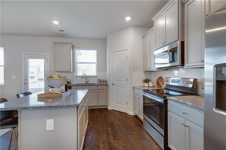 Furnished interior view inside a new home in Alcovy Village, Lawrenceville (Image 13).