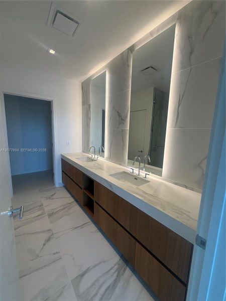Image 18 of a home in .