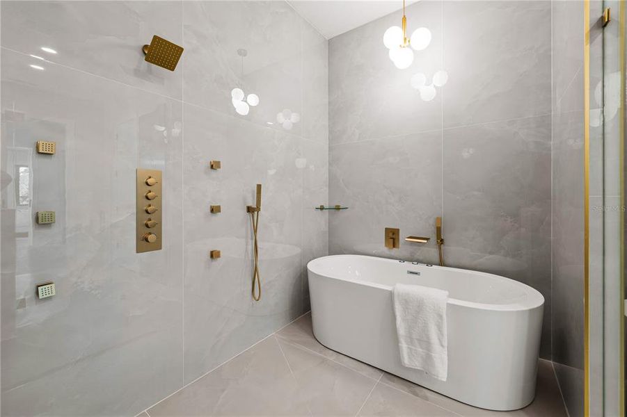 Furnished interior view inside a new home in , Tampa (Image 44).