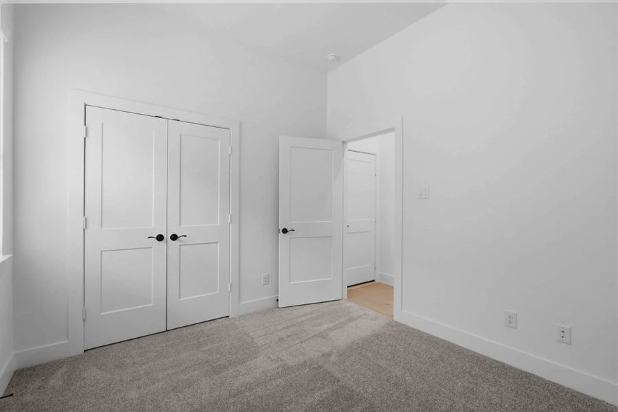 Spacious, unfurnished interior of a new home in Emory Glen, Magnolia (Image 12). Spacious, unfurnished interior of a new home in Emory Glen, Magnolia (Image 12).