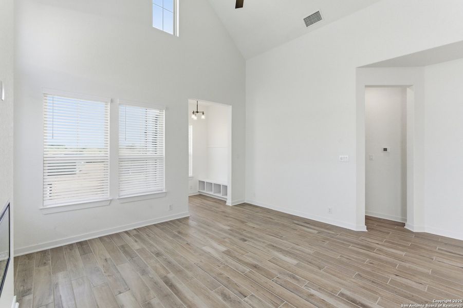 Spacious, unfurnished interior of a new home in The Crossvine – Garden Homes, Schertz (Image 26). Spacious, unfurnished interior of a new home in The Crossvine – Garden Homes, Schertz (Image 26).