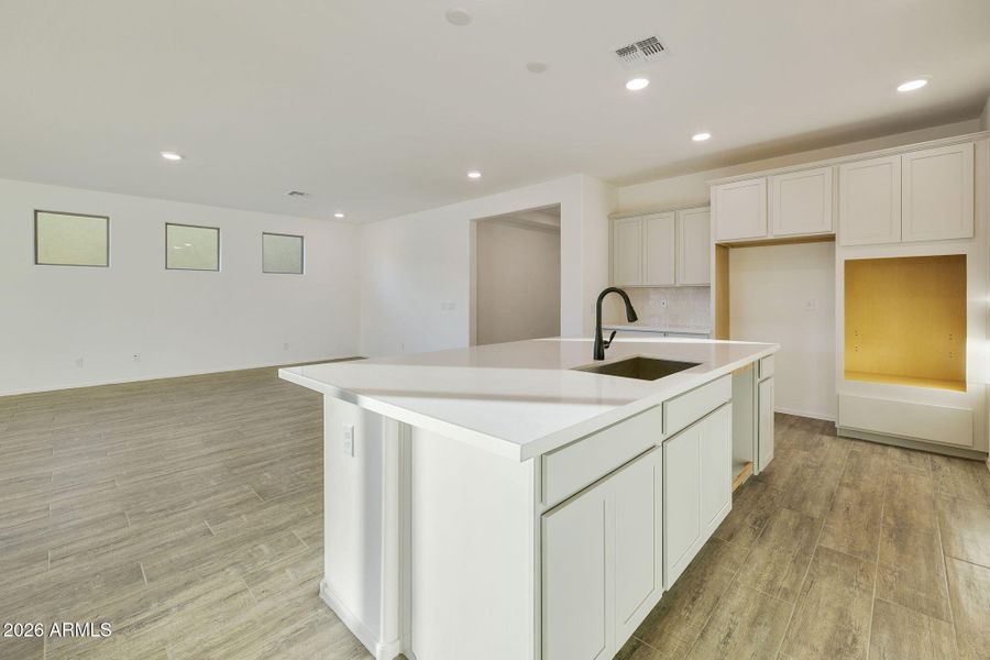 LARGE KITCHEN ISLAND