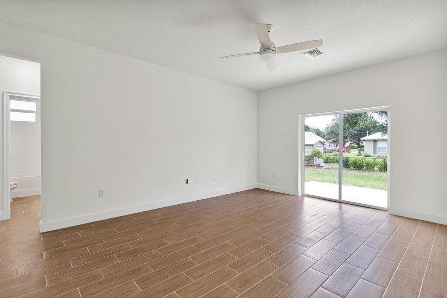 Spacious, unfurnished interior of a new home in , Vero Beach (Image 14). Spacious, unfurnished interior of a new home in , Vero Beach (Image 14).