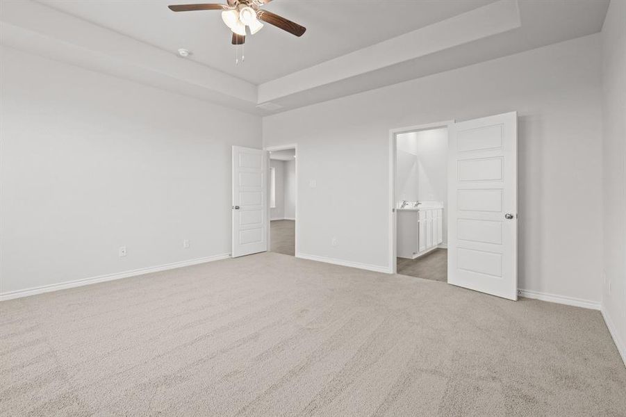 Spacious, unfurnished interior of a new home in Rocky Creek Crossing, Fort Worth (Image 15). Spacious, unfurnished interior of a new home in Rocky Creek Crossing, Fort Worth (Image 15).