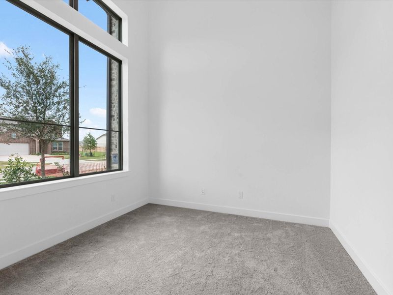 Spacious, unfurnished interior of a new home in Lago Mar, Texas City (Image 11).