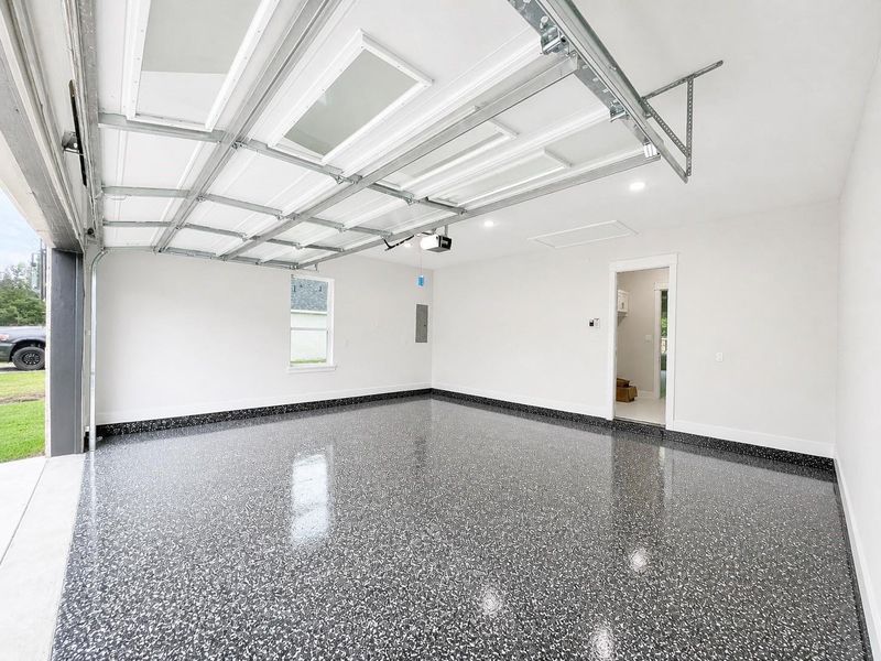 Spacious, unfurnished interior of a new home in , Dayton (Image 20).