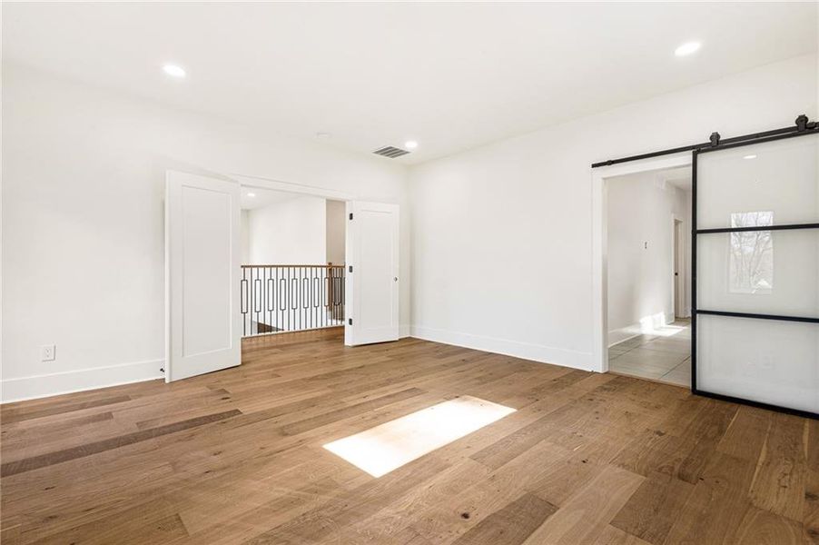 Spacious, unfurnished interior of a new home in , Atlanta (Image 31). Spacious, unfurnished interior of a new home in , Atlanta (Image 31).