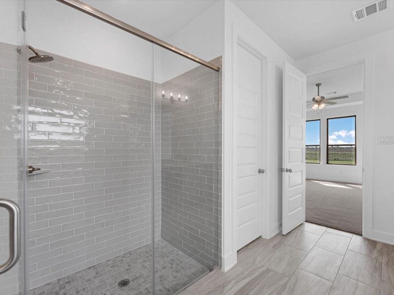 Representative image. Features, specifications, selections and colors may vary.