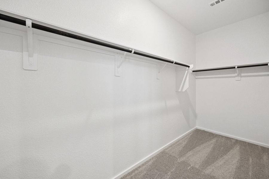 Spacious, unfurnished interior of a new home in Crosby Farms, Crosby (Image 23).