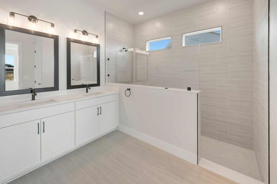 The Hemphill - Owner's Bath
