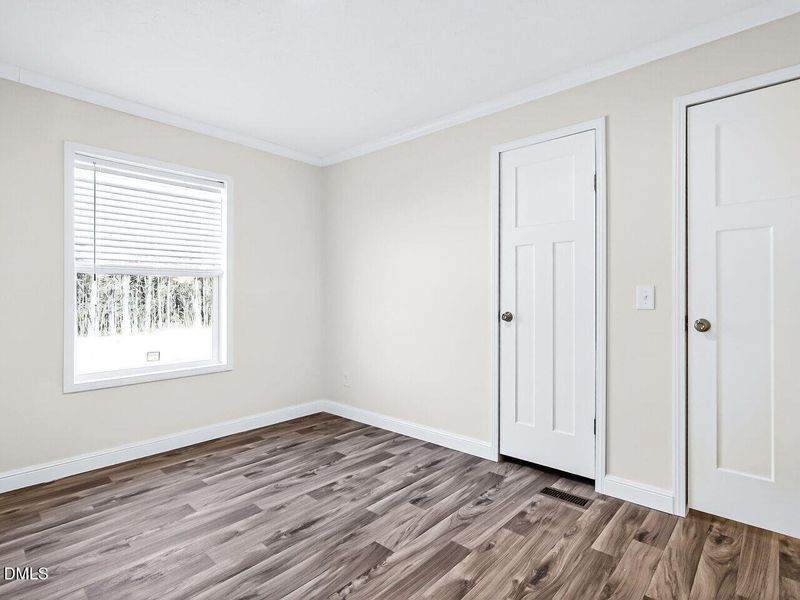 022-1280x960-bedroom