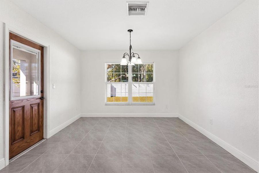 Spacious, unfurnished interior of a new home in , Summerfield (Image 28).