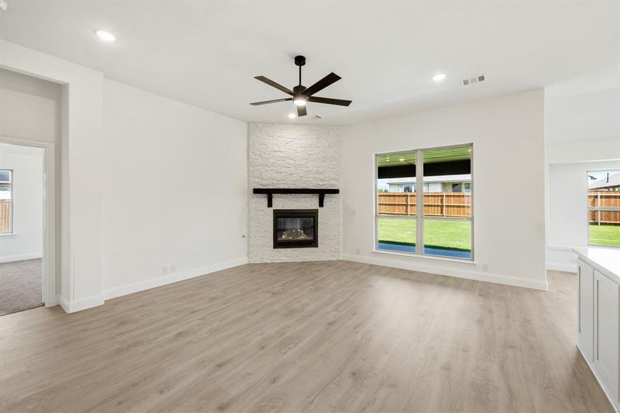 Spacious, unfurnished interior of a new home in Trees Farm, DeSoto (Image 21). Spacious, unfurnished interior of a new home in Trees Farm, DeSoto (Image 21).