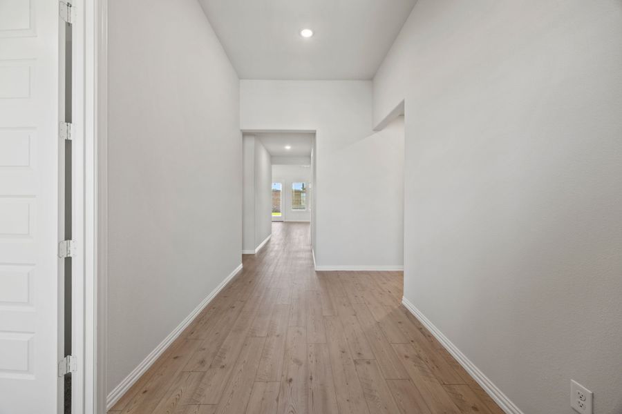 Representative unfurnished interior of a home built from the Camden by Cambridge Homes in Tinsley Meadows, Van Alstyne (Image 13). Representative unfurnished interior of a home built from the Camden by Cambridge Homes in Tinsley Meadows, Van Alstyne (Image 13).