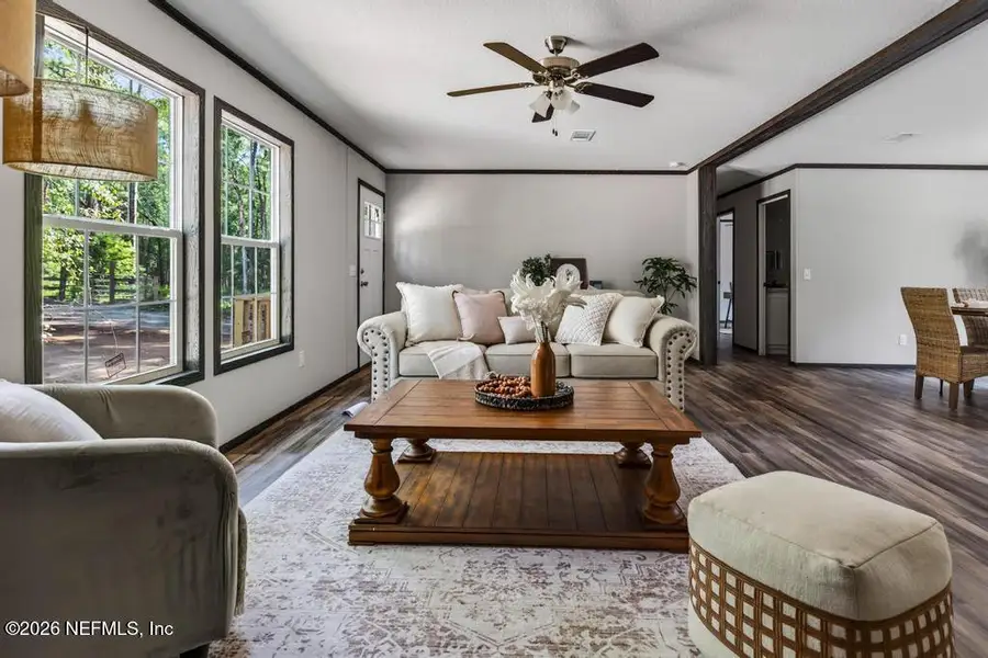 Furnished interior view inside a new home in , Middleburg (Image 15).