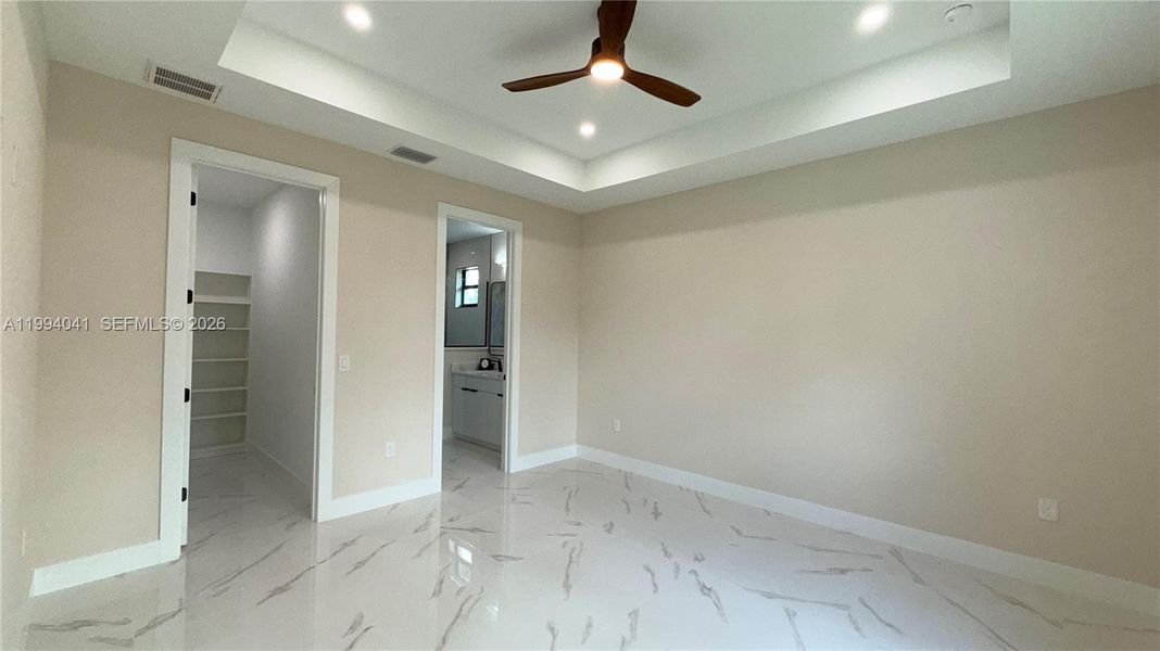 Spacious, unfurnished interior of a new home in , Lehigh Acres (Image 25).