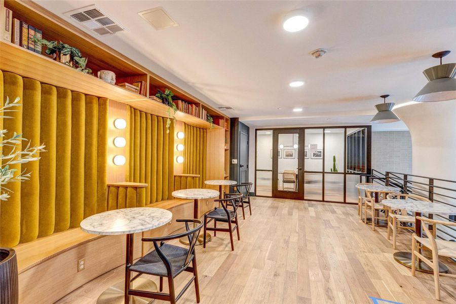 Community amenities in , Austin (Image 20).