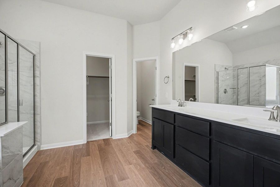 Furnished interior view inside a new home in Encino Estates, Dayton (Image 10).