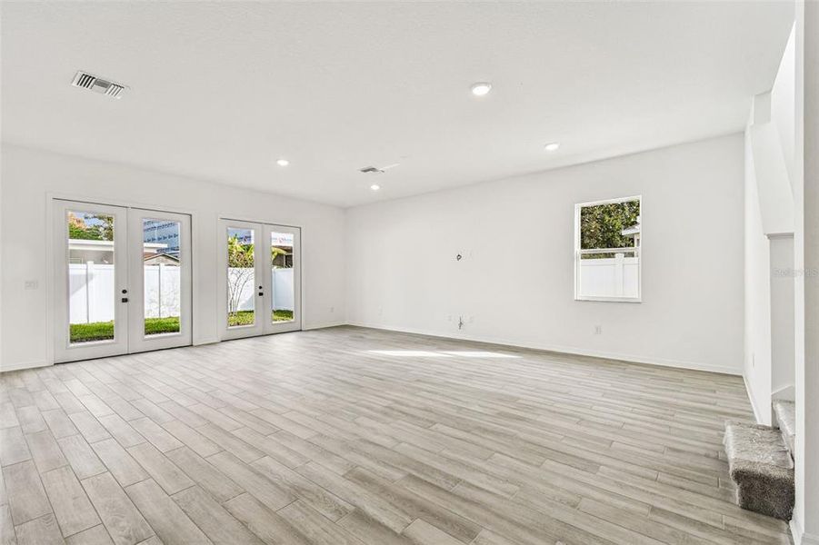 Spacious, unfurnished interior of a new home in City of Tampa, Tampa (Image 51). Spacious, unfurnished interior of a new home in City of Tampa, Tampa (Image 51).