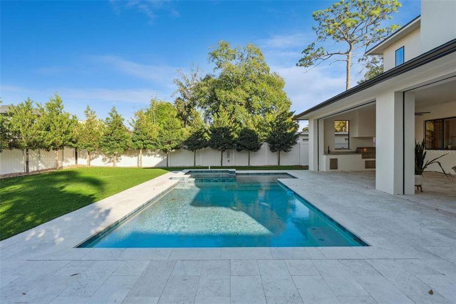 Exterior details and patio area of a home in , Orlando (Image 31).