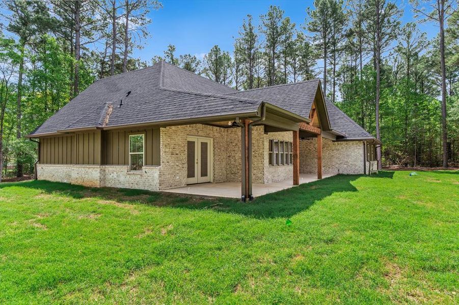 Exterior details and patio area of a home in , Grand Saline (Image 23).