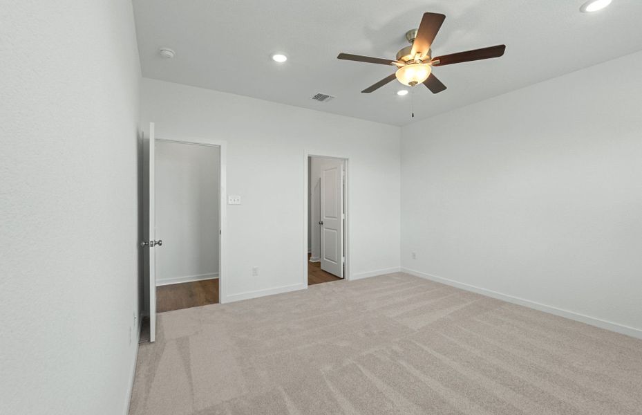 Spacious, unfurnished interior of a new home in Sonterra, Jarrell (Image 34). Spacious, unfurnished interior of a new home in Sonterra, Jarrell (Image 34).
