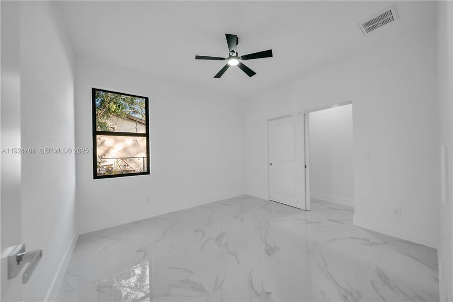 Spacious, unfurnished interior of a new home in , Lehigh Acres (Image 19).
