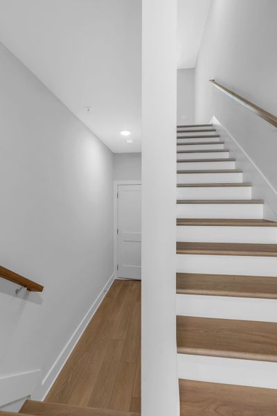 Spacious, unfurnished interior of a new home in Echo Park, Suwanee (Image 19).